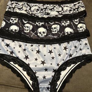 Morvia 3pk lace trim cheeky goth Emo panties M floral skull/stars Lingerie Bit